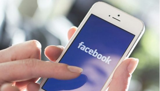 Privacy, lavoratrice viene licenziata a causa delle chat su Facebook